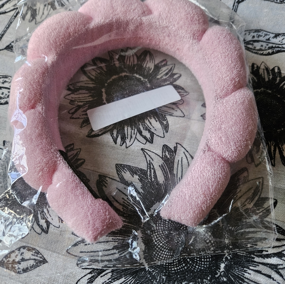 Pink puffy spa headband - Picture 5 of 6